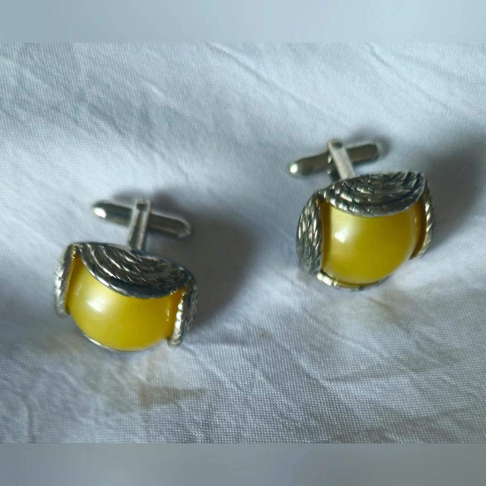 SWANK Vintage Cufflinks Yellow Goldtone